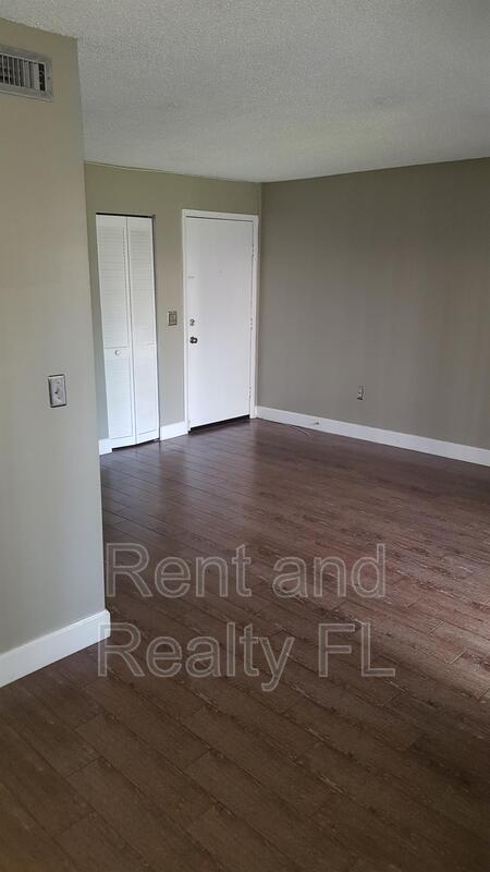 Photo - 9003 Westchester Cir