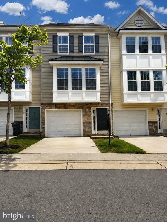 Building Photo - 23092 Fontwell Square