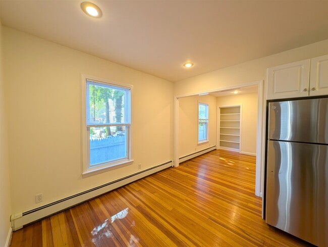 Photo - 7 Locke St Unit 1