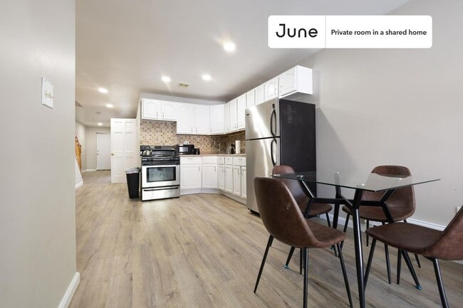 Photo - Room in Shared 4 bed/3 bath home Unit A