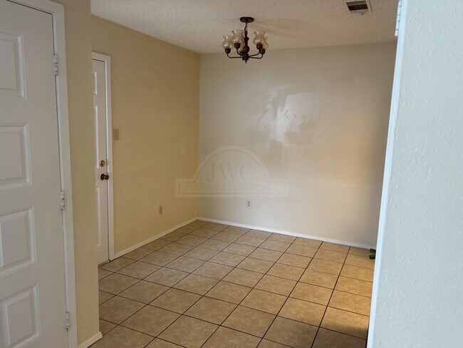 Photo - 4108 Water St