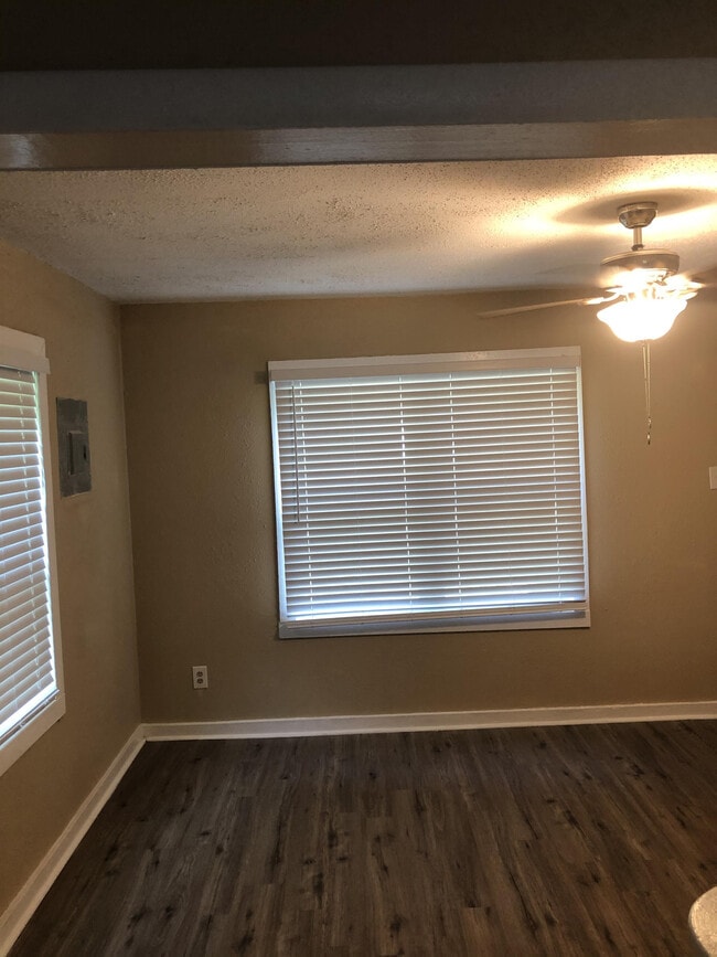 Photo - 3921 Wiggins Dr