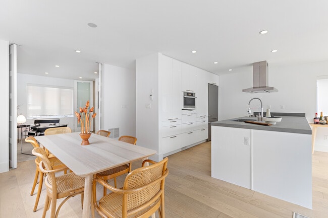 Photo - 55 Mimico Ave