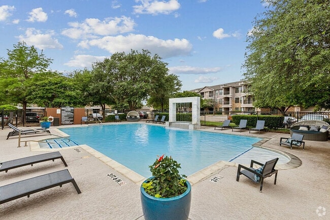 Resort-Style Pool and Sundeck - Toscana at Valley Ridge Rental