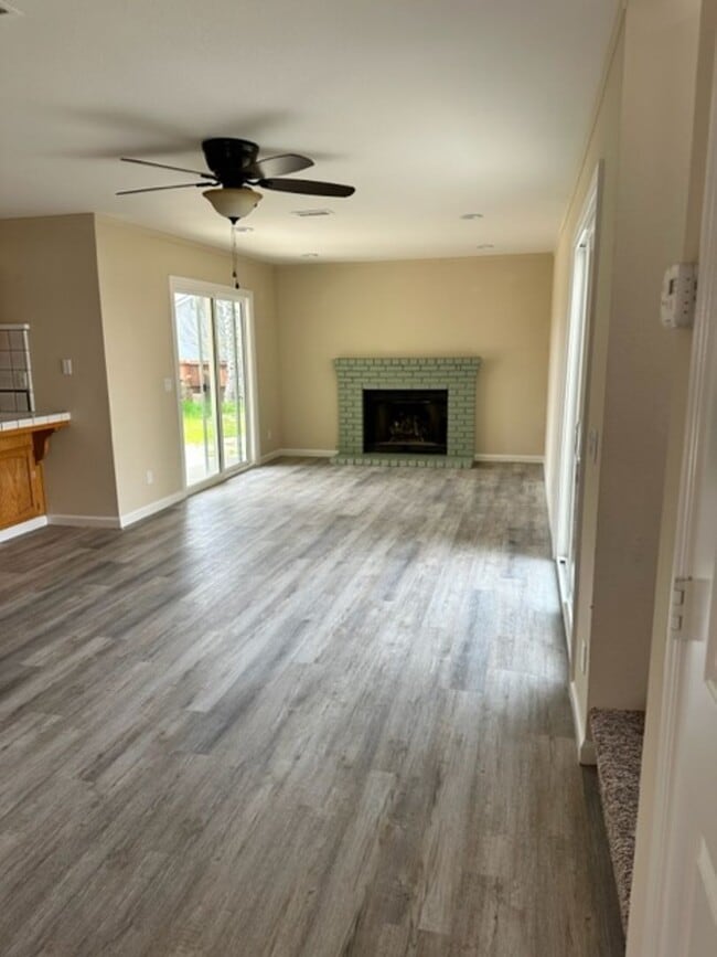 2471 Starling Dr