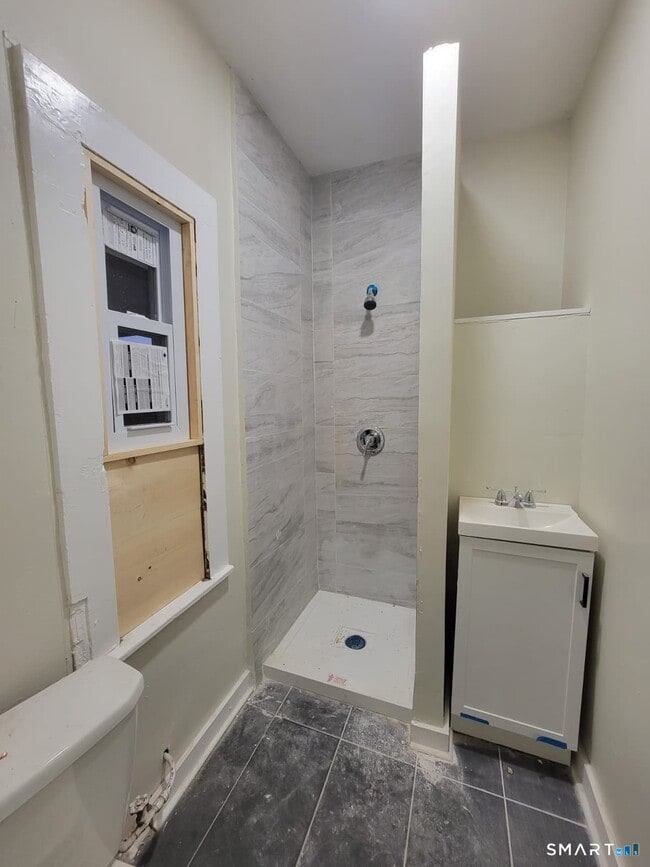 Photo - 260 Summit St Unit 2B