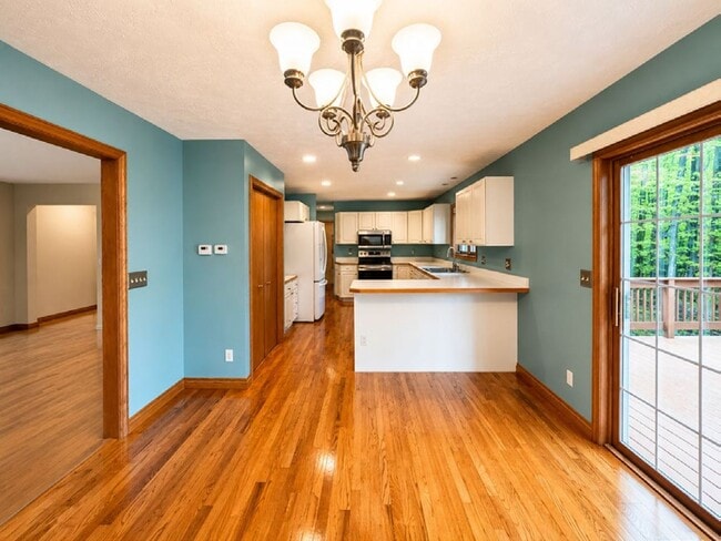 Photo - GORGEOUS 3 BEDROOM HOME ON WEST SIDE OF TRAVERSE CITY