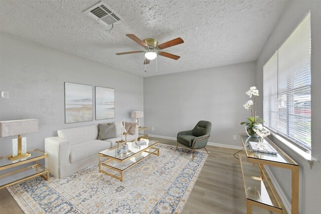 Building Photo - 2803 22nd St