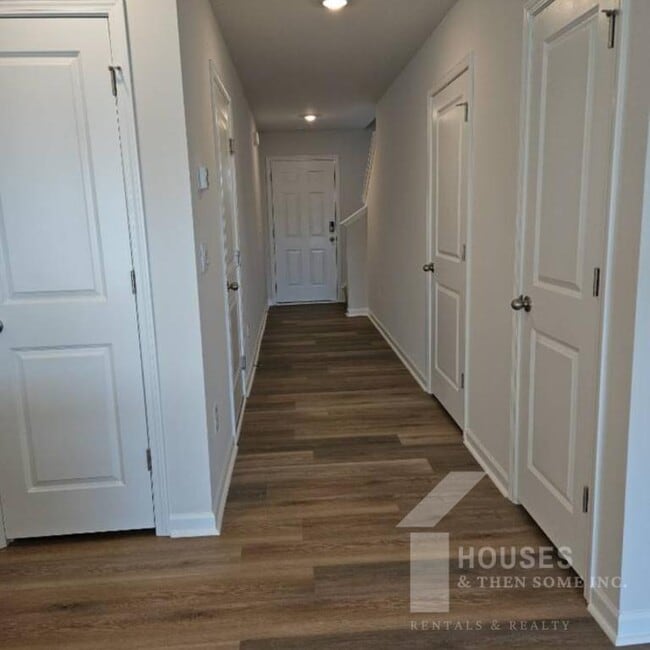 Photo - 770 Embark Cir