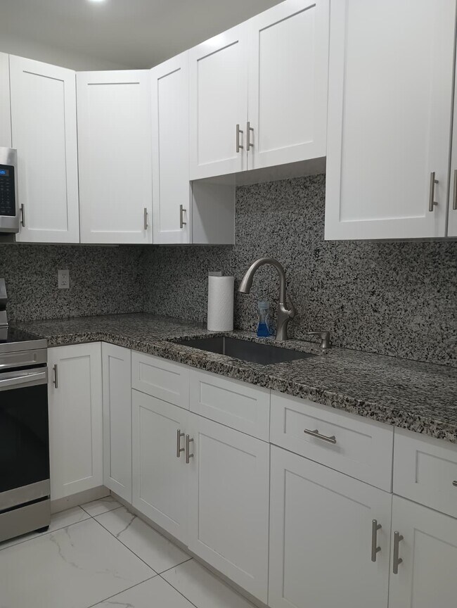 Photo - 3820 E 9th Ln