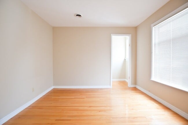 Photo - 2431 N Farwell Ave