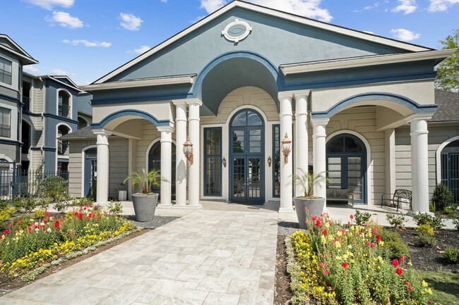Leasing Office Building