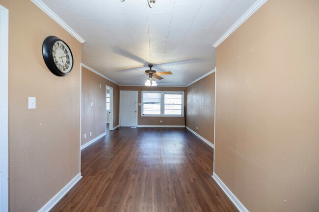 Photo - 806 E Stone St