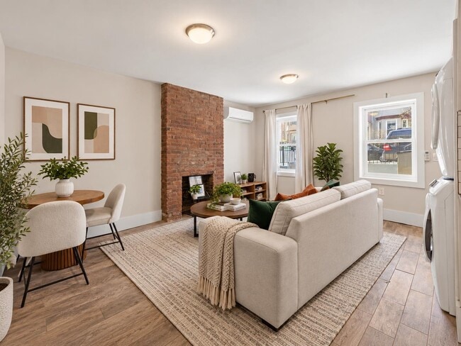 80 Bowers St Unit 2