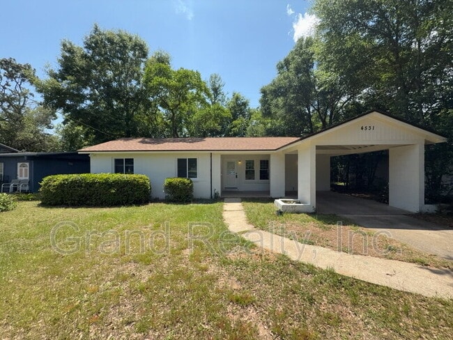 Photo - 4531 Versailles Dr House