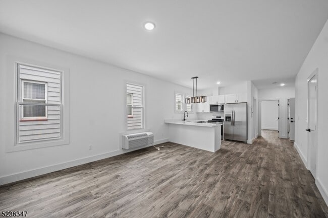 Photo - 531 Beardsley Ave