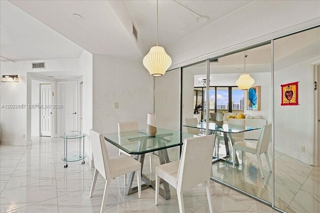 20185 E Country Club Dr Unit 1104