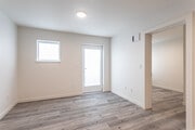2BR, 2BA - 740SF