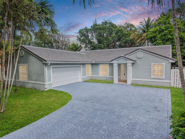 Photo - 1811 SW 124th Way