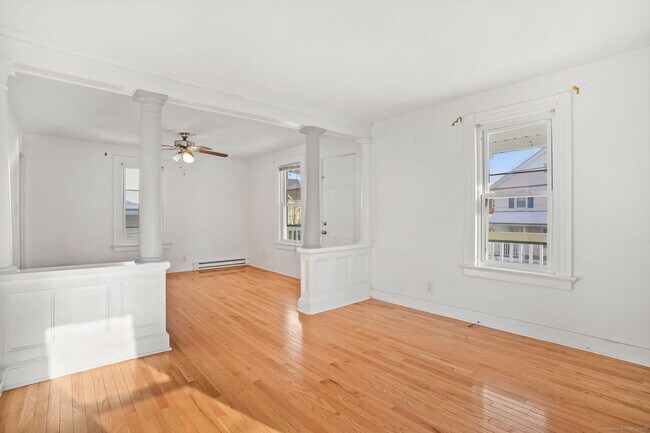 Photo - 7 George St Unit 2