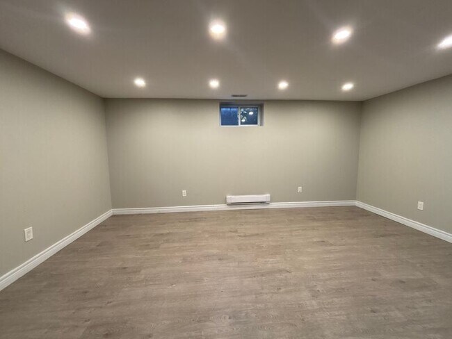 Photo - 381 Grey St Unit 2