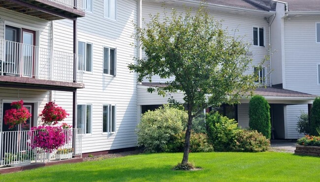 Photo - Woodbury Green