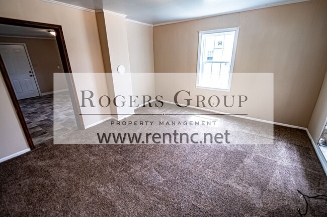 Photo - 220 Pearl St