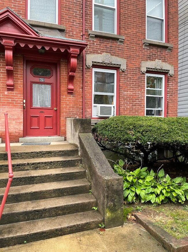 front porch - 32 Pearl St Unit 1