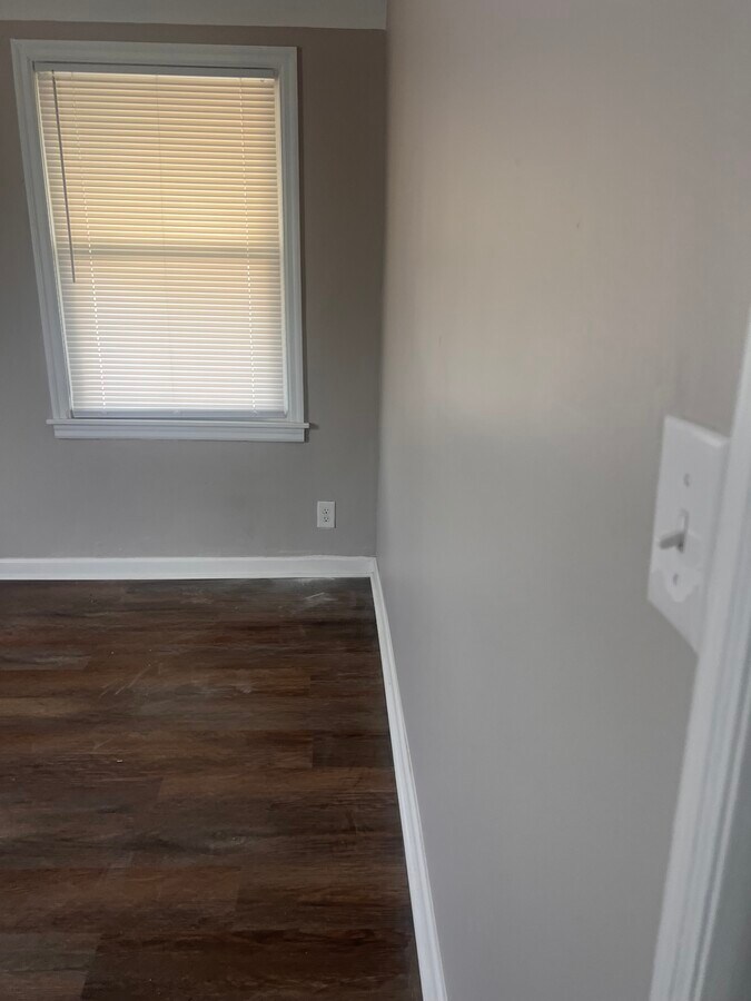 Photo - 3413 Linwood Ave