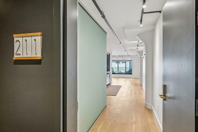 Photo - 1875 Mission St Unit 211