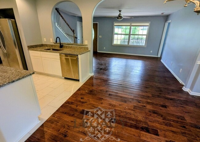 Photo - 1609 Lydia Ct