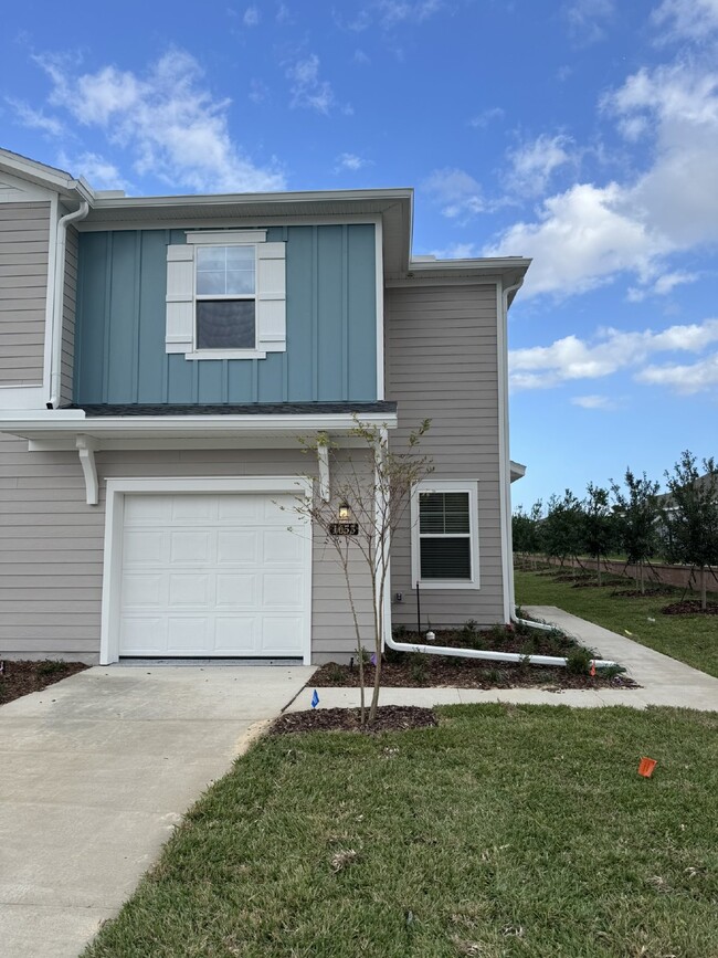 Brand New!! Mill Creek Townhome - Brand New!! Mill Creek Townhome