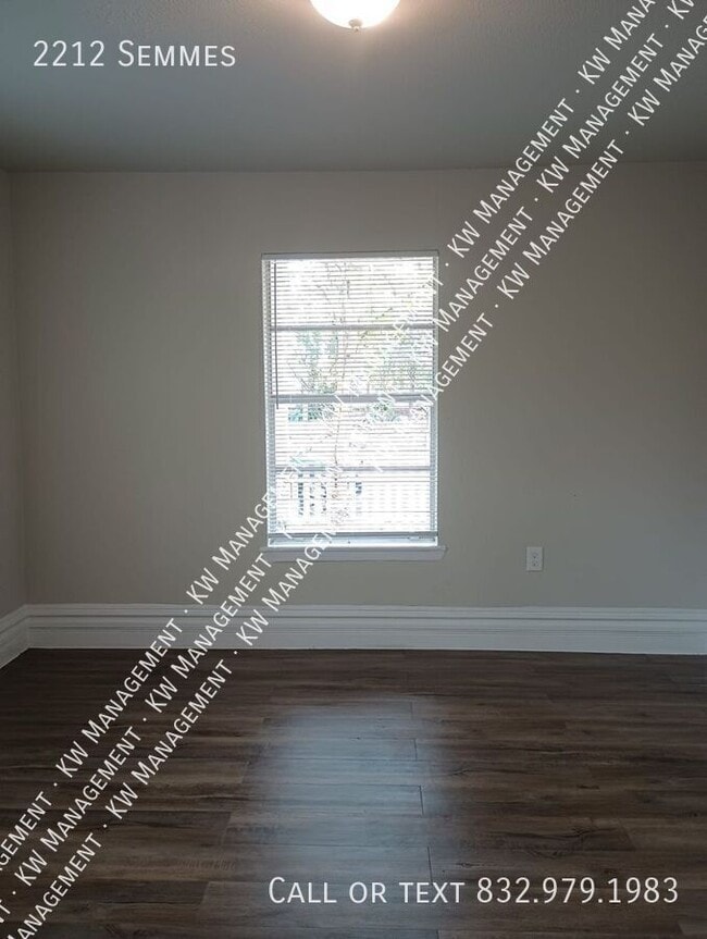 Photo - 2212 Semmes-