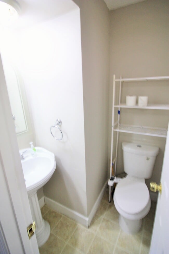 Photo - 7446 Wynnewood Square