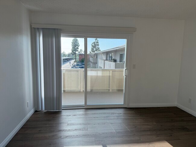 1x1 living room slider with new window