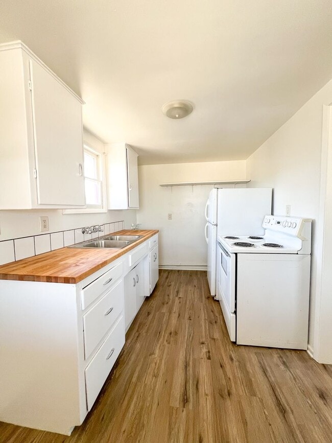 6067 Abronia Ave Unit 1
