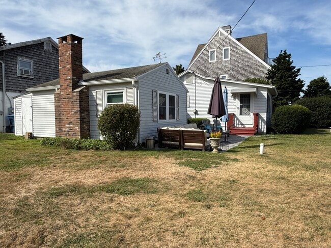 Building Photo - 2 Reed Ave