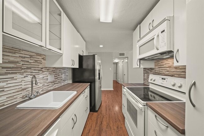 Photo - 2110 Wilcrest Dr Apartamento Unidad 137