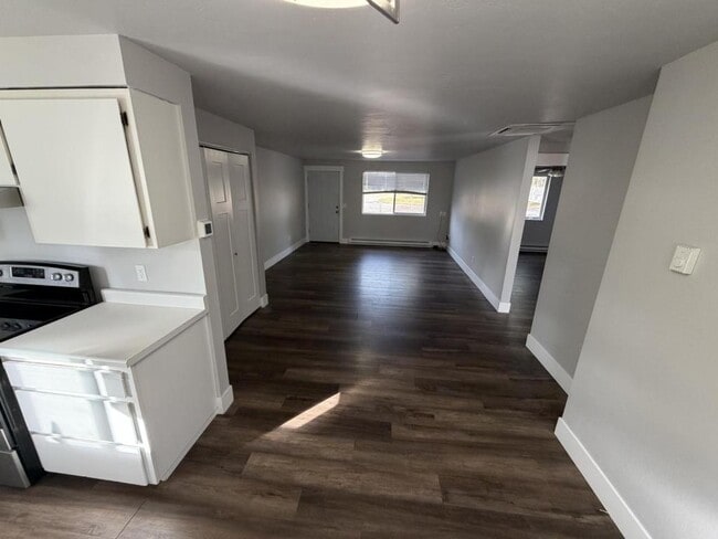 Photo - 908 E Violet Ave