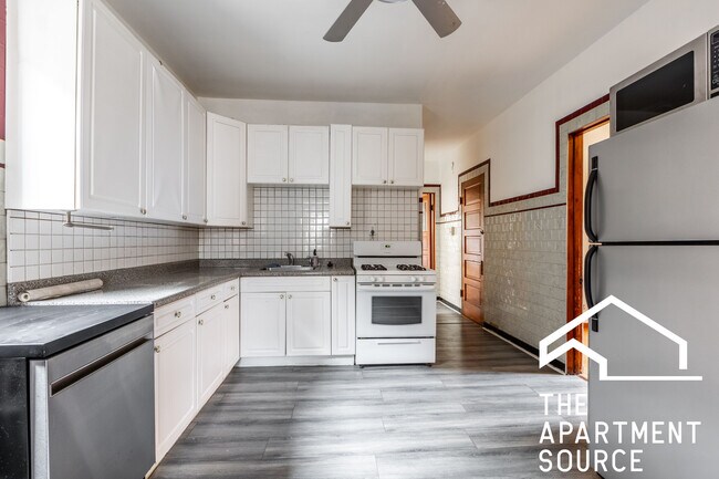 Photo - 2042 W Armitage Ave Unit 1