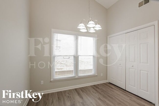 Photo - 3321 Argyle Ln