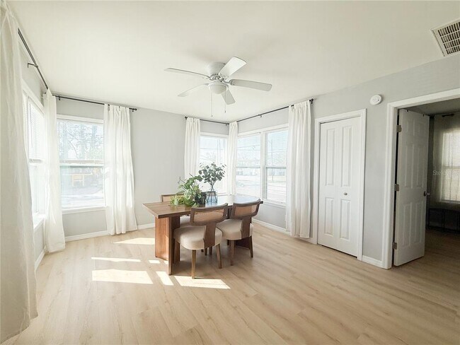 Photo - 175 133rd Ave W