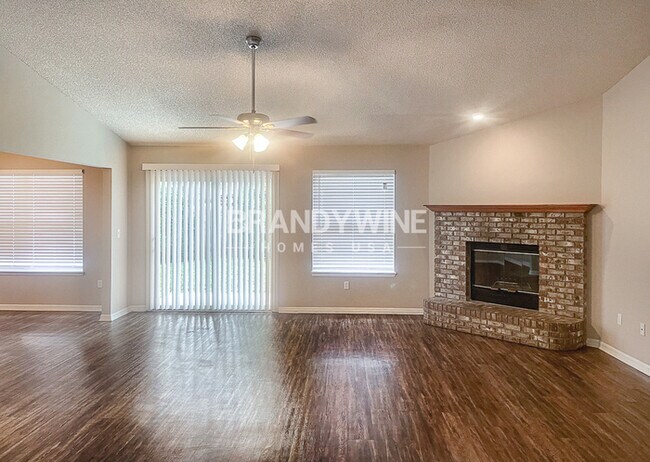 Photo - 8126 Fieldside Dr W