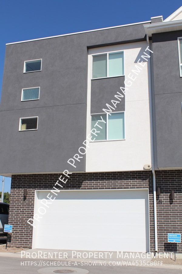 Photo - 162 State St