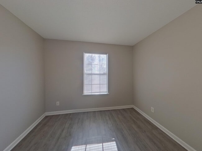 Photo - 482 Fox Trot Dr