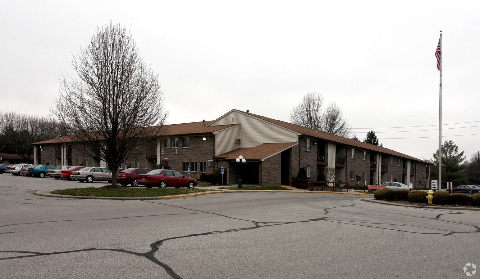 Photo - Lakeview Village Apartments