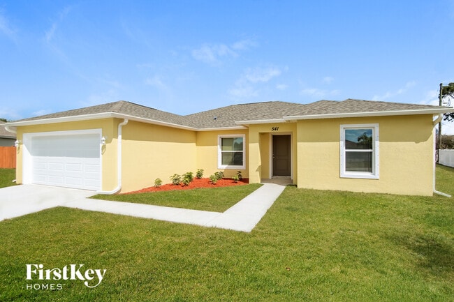 Photo - 541 Bird Ave SE