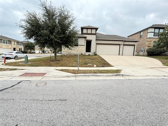 Building Photo - 10921 Zoeller Dr