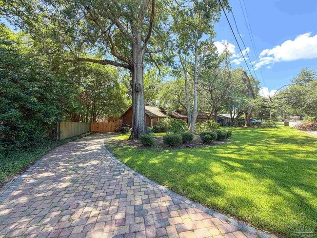 Photo - 7707 Beechwood Dr