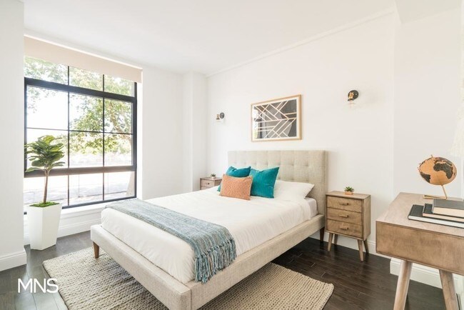 Photo - 150 North 12th Street Unidad 2-F